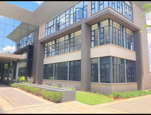 BUSINESS PROPERTY TO RENT IN BOKSBURG EAST